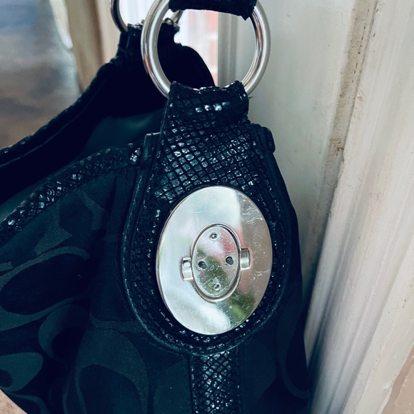 Black Coach Signature C Large Hobo Purse - Picture 6 of 8